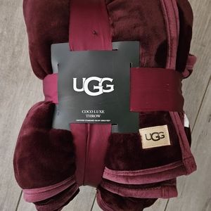 RARE NWT UGG Coco Luxe Ultra Soft Reversible Throw Blanket
